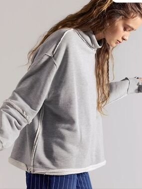 We The Free Anna Pullover Sweatshirt. Size M